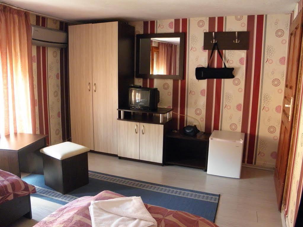 St.St. Constantine And Helena Hotel Sandanski Luaran gambar