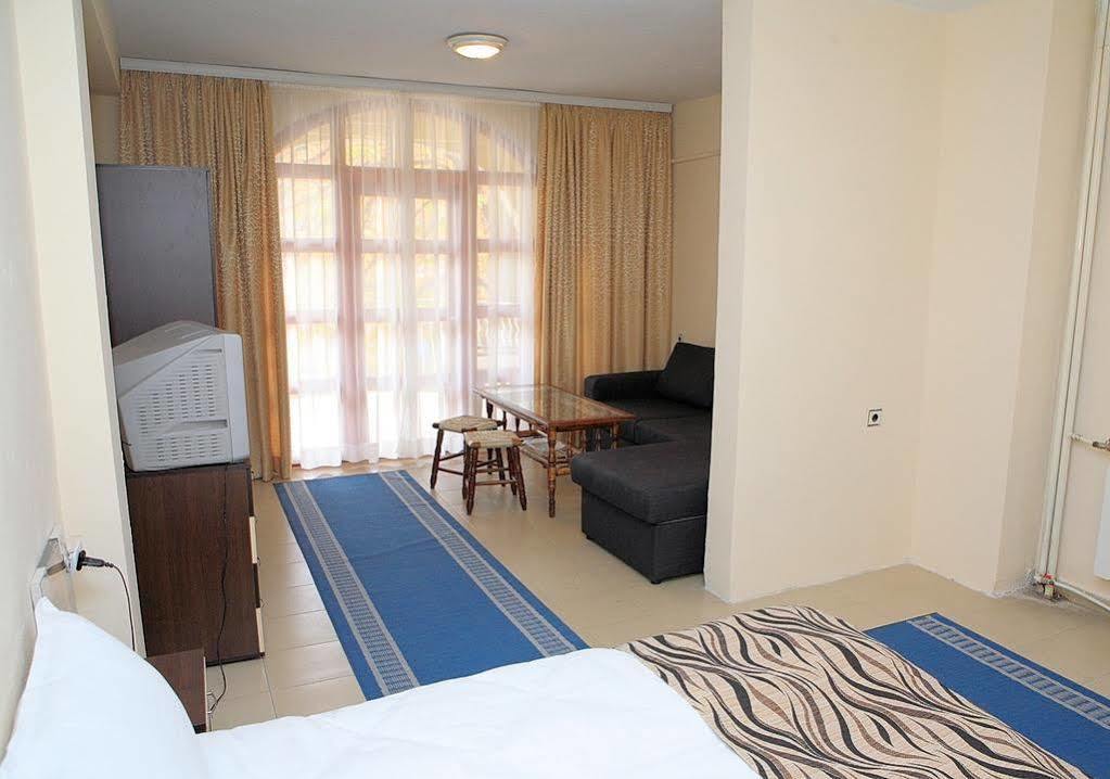 St.St. Constantine And Helena Hotel Sandanski Luaran gambar