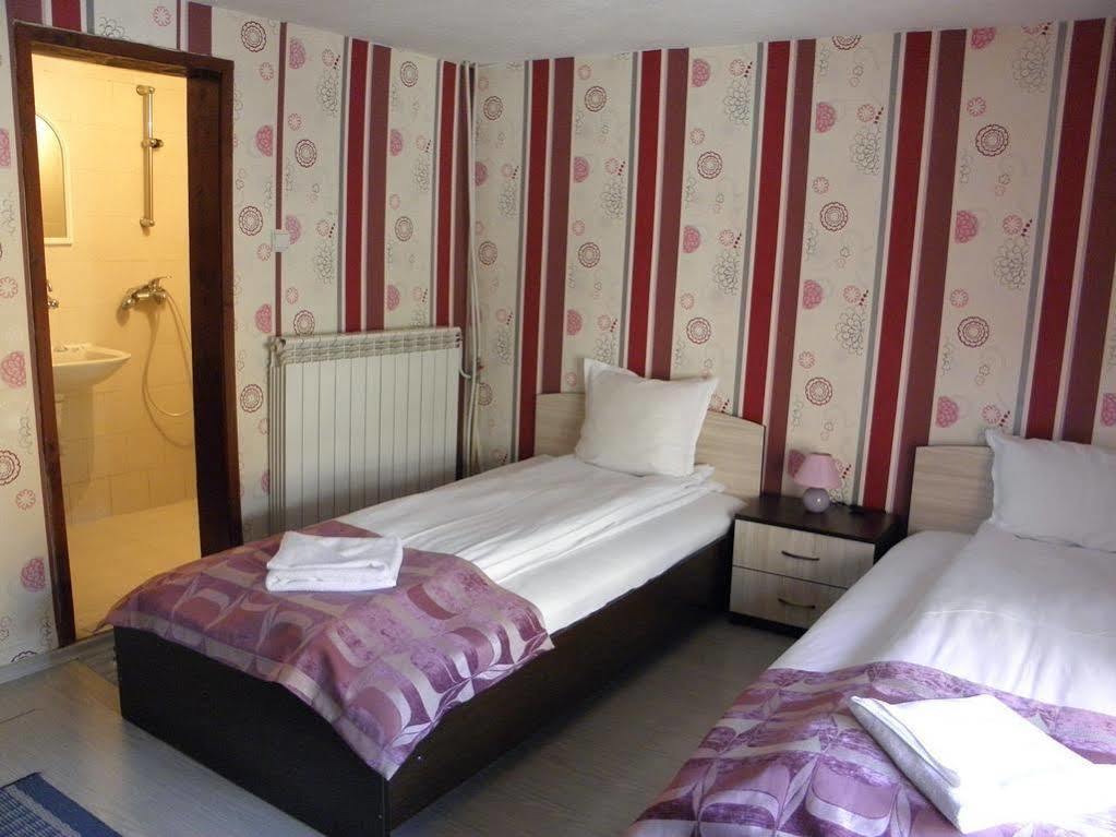 St.St. Constantine And Helena Hotel Sandanski Luaran gambar